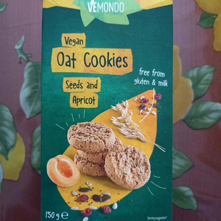 Vemondo Vegan Oat Cookies Seeds and Apricot Review | abillion