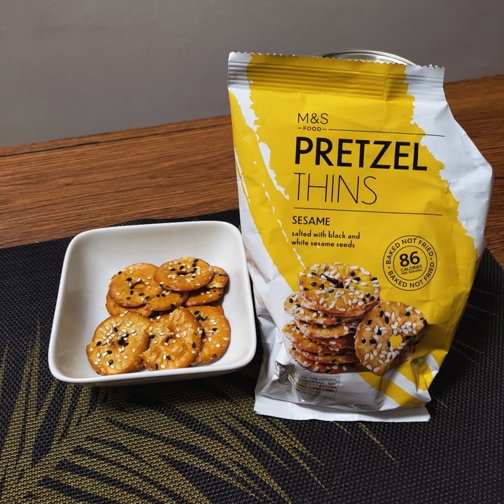 Marks & Spencer Food (M&S) Baked Sesame Pretzel Thins Review abillion