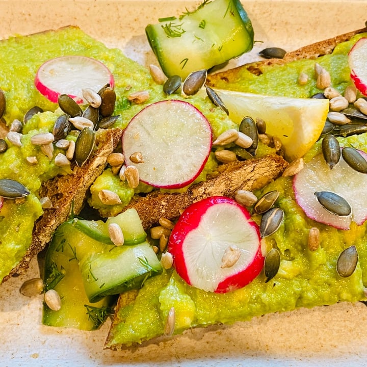 Le Pain Quotidien Covent Garden, United Kingdom Avocado Toast Review