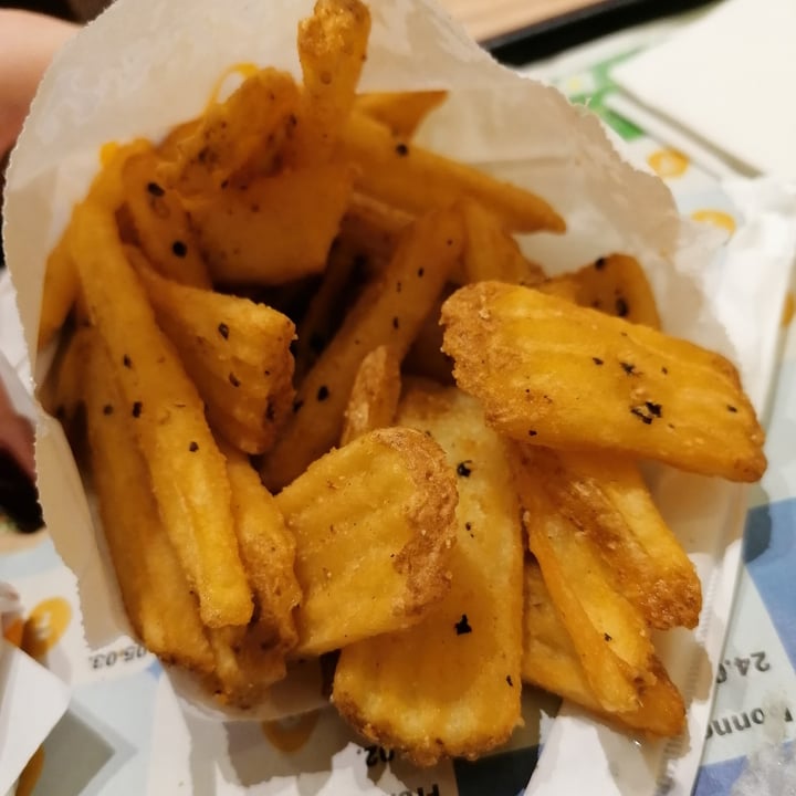 McDonald's Offenburg, Germany Pepper & garlic fries Review abillion
