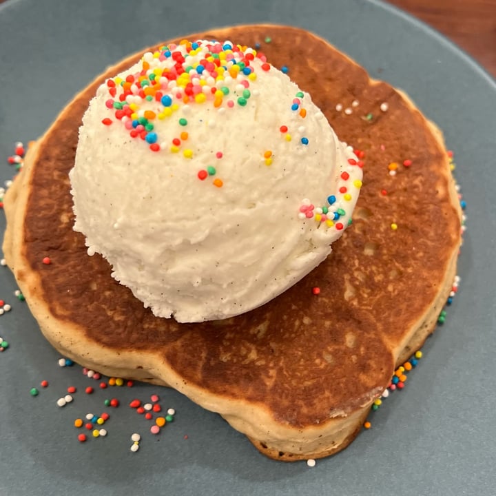 The Pancake Parlour Melbourne, Australia Caterpillars Plantcake Review abillion