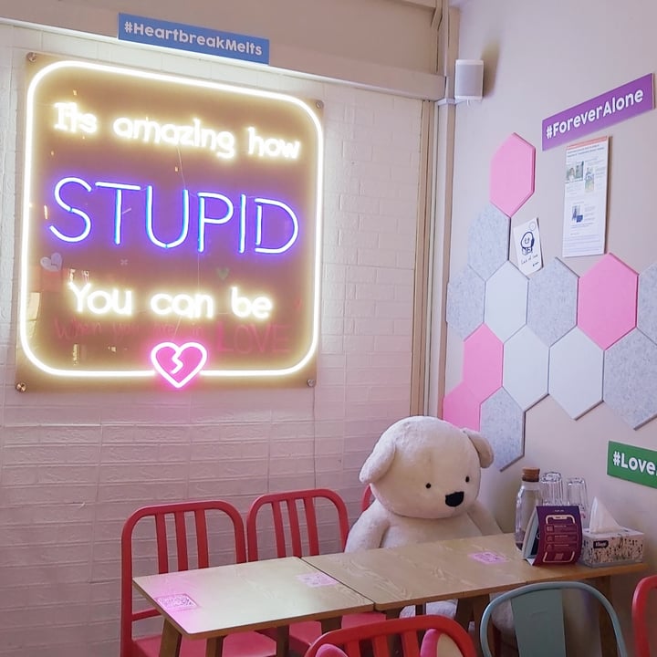 review photo of Heartbreak Melts Ice Cream Cafe Thai Soy Milk Tea shared by @herbimetal on 03 Nov 2022 - review