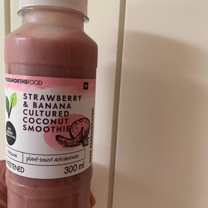 Woolworths Food Strawberry & Banana cultured coconut smoothie Review