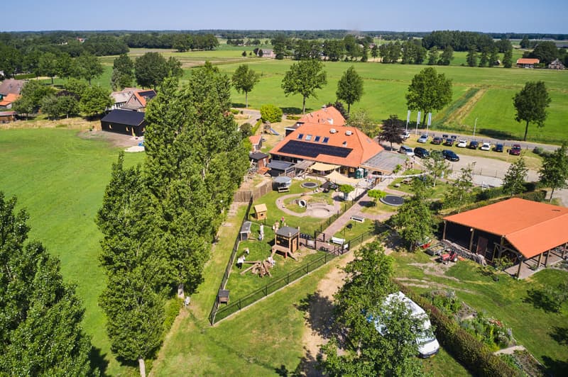Buitenboel - Kinderdagverblijf in Reutum