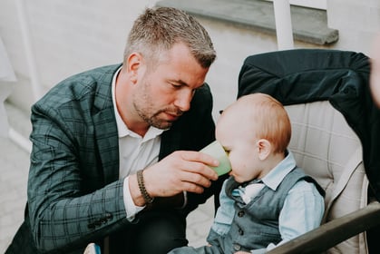 Paternity leave: lowest and highest earners least likely to take it