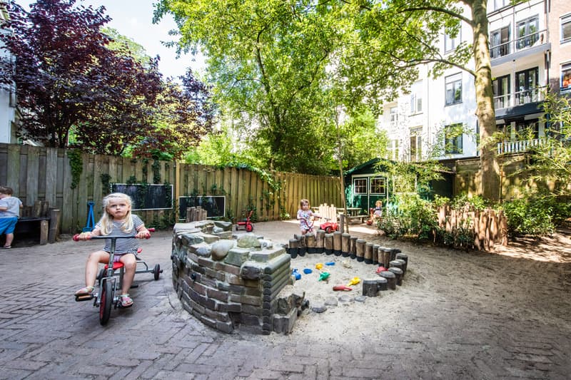 De Kleine Wereld Willemsparkweg - Daycare in Amsterdam
