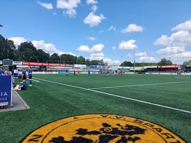 Bzzzonder Sparta - Image 1