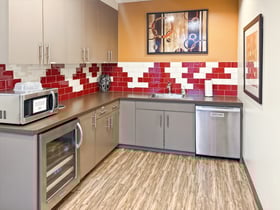 Photo of 600 Crowfoot Crescent North West