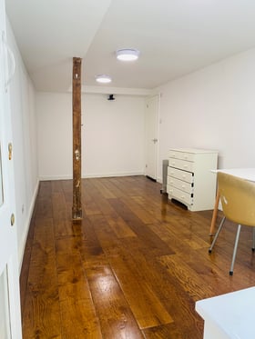 Photo of 8 Bond Street