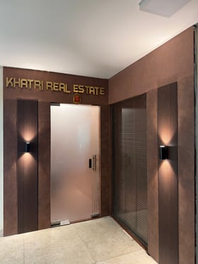 Photo of Parasvnath Plaza, Sector-27 2nd Floor Unit-1