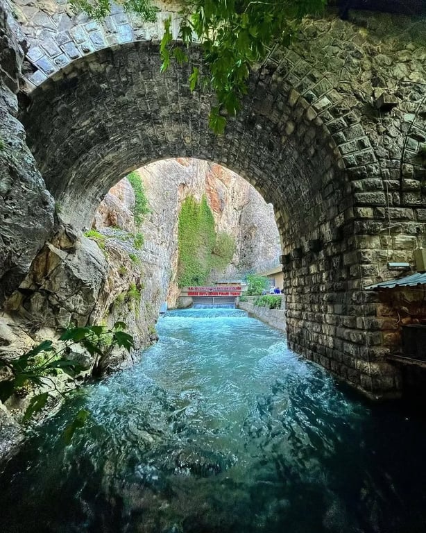 Pozantı Ak Köprü