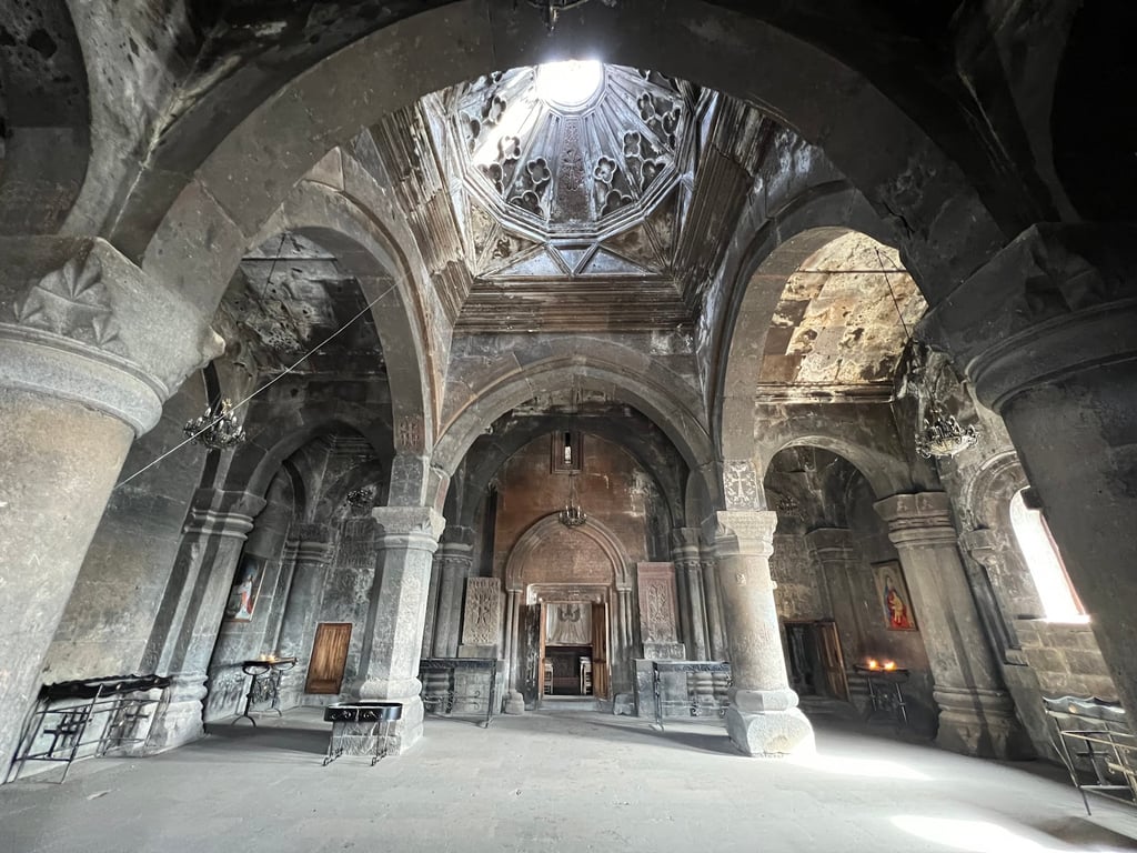 Saghmosavank Monastery