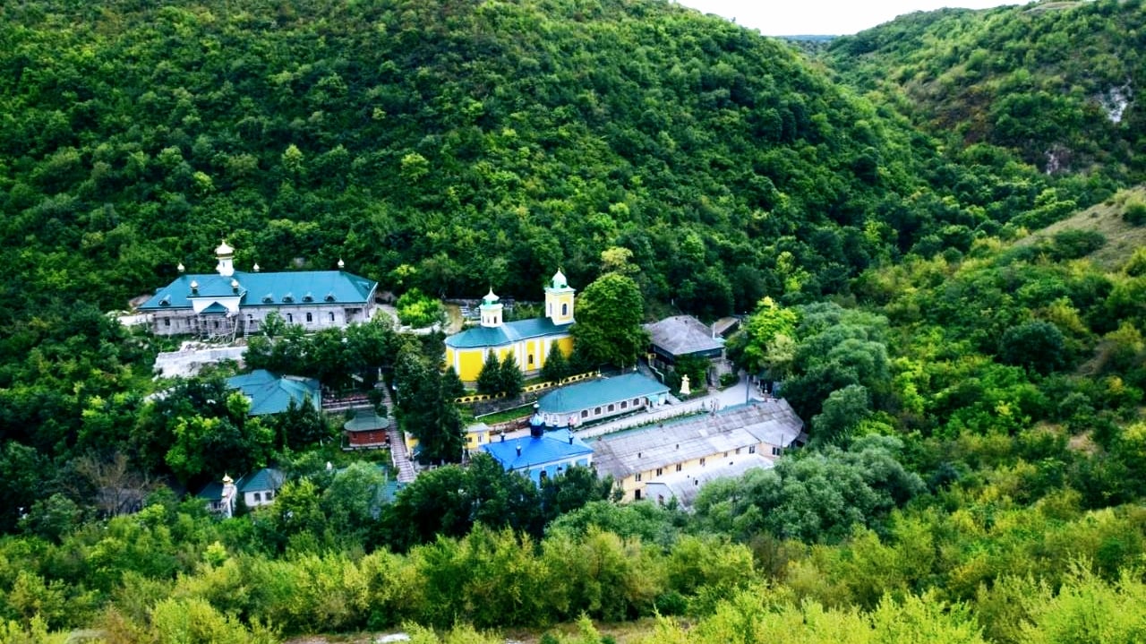 Saharna Monastery & Waterfall