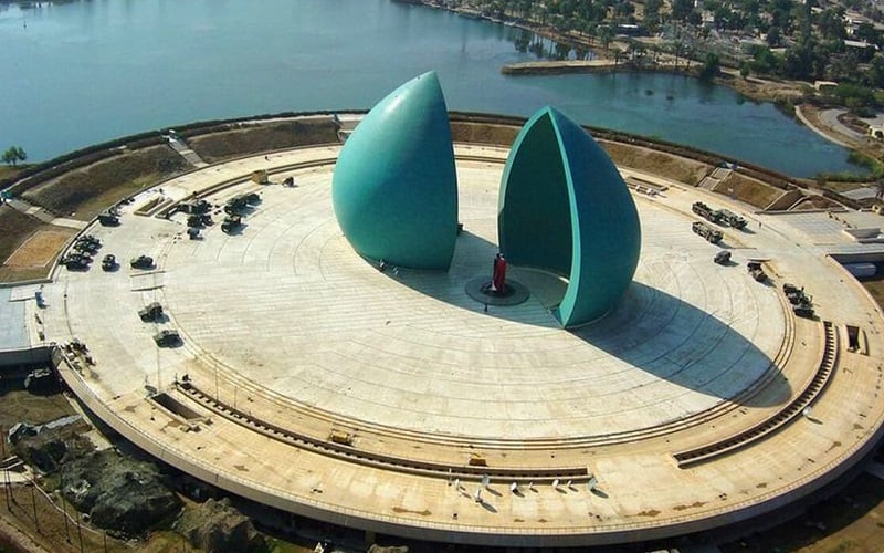 Al-Shaheed Monument