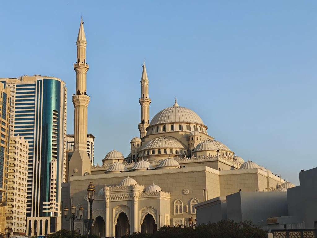Al Noor Mosque & Canal