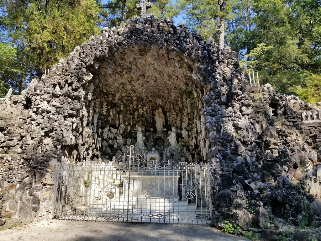 Ave Maria Grotto