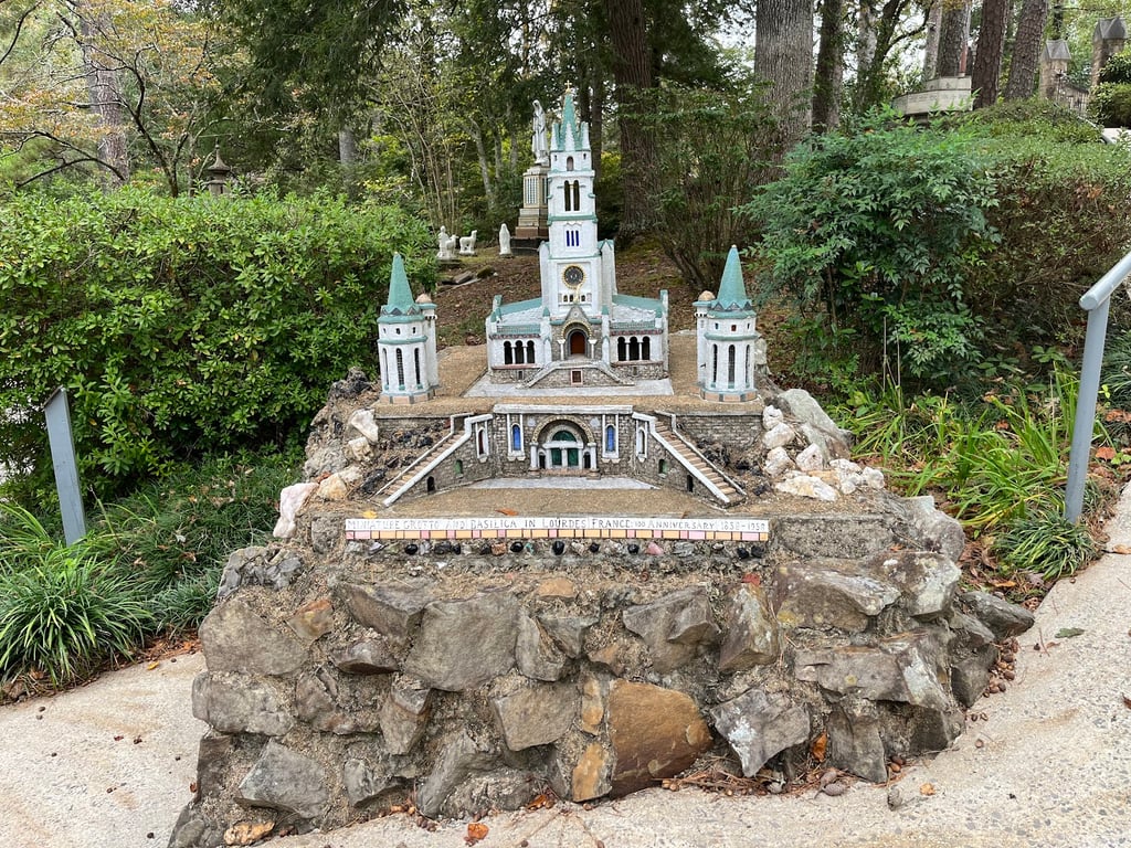 Ave Maria Grotto