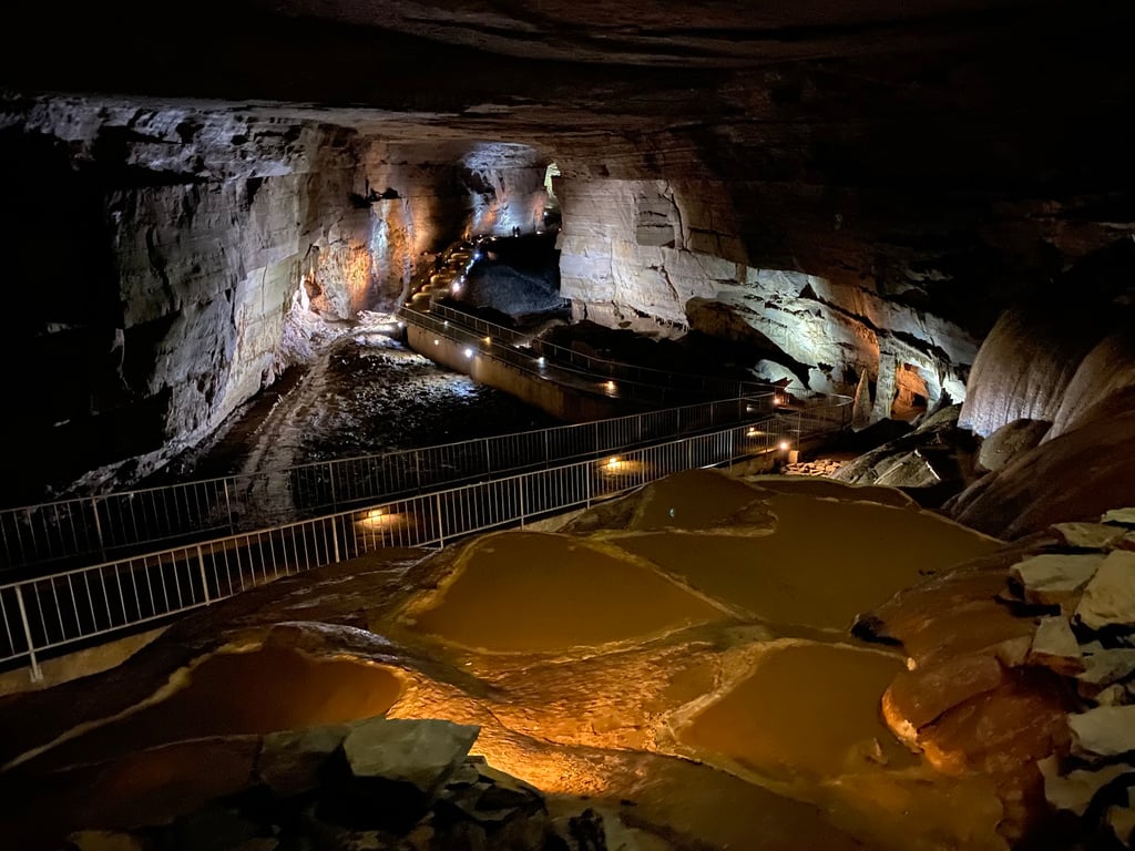 Cathedral Caverns State Park