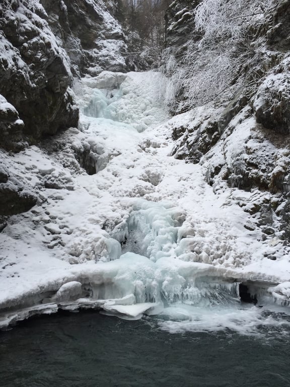Thunderbird Falls