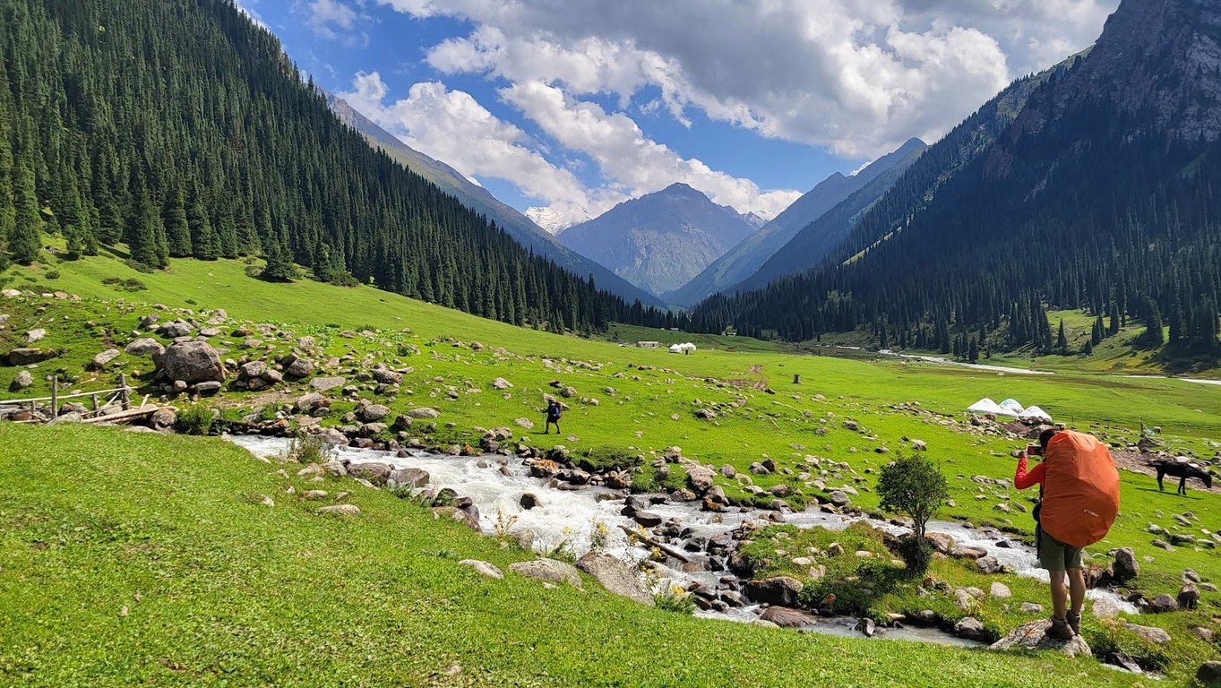 Altyn Arashan Valley