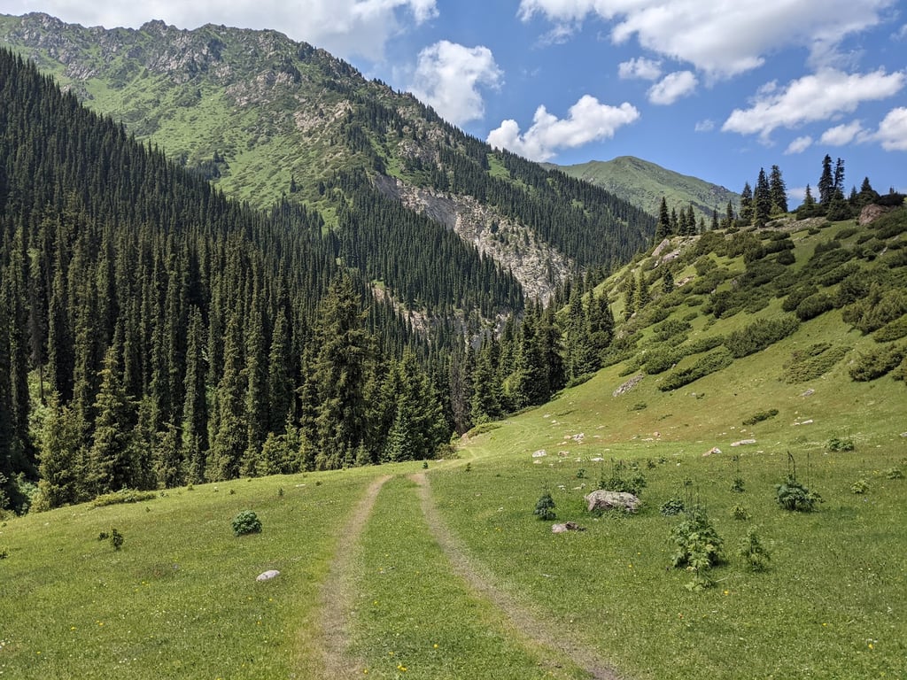 Altyn Arashan Valley