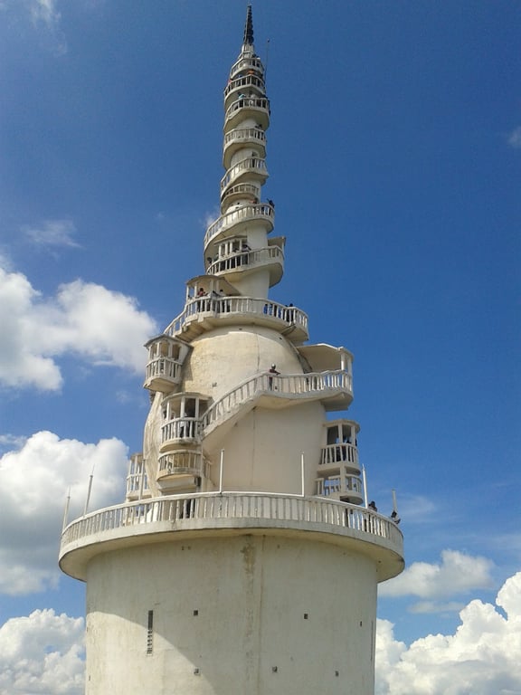 Ambuluwawa Tower