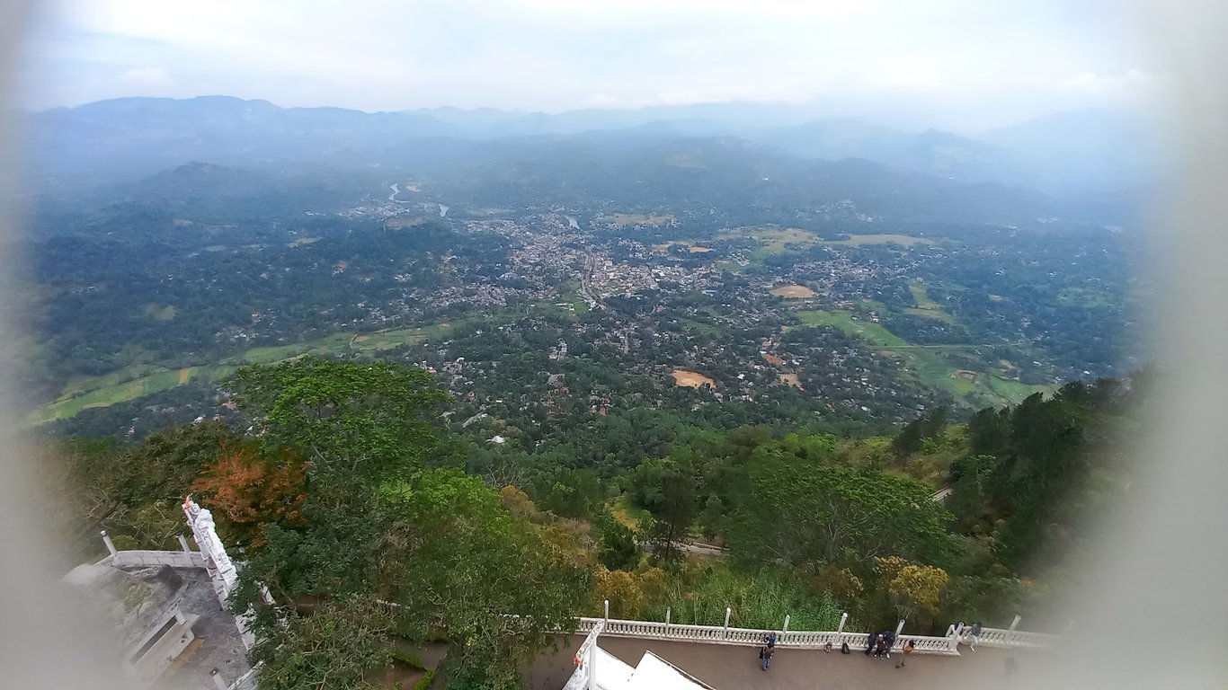 Ambuluwawa Tower