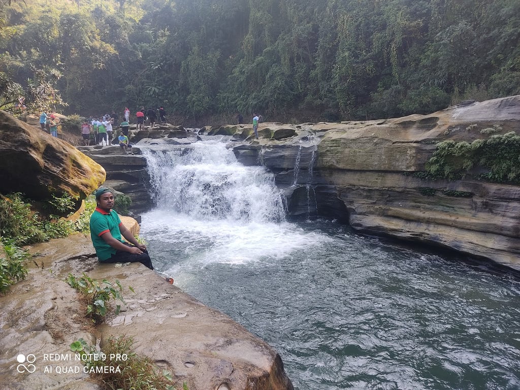 Amiakhum Waterfall