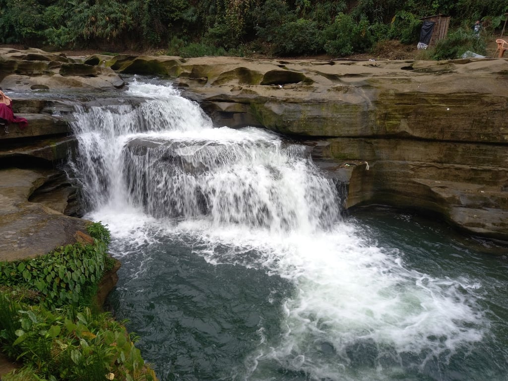 Amiakhum Waterfall