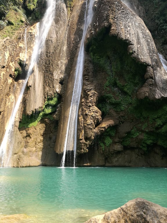 Anisakan Falls