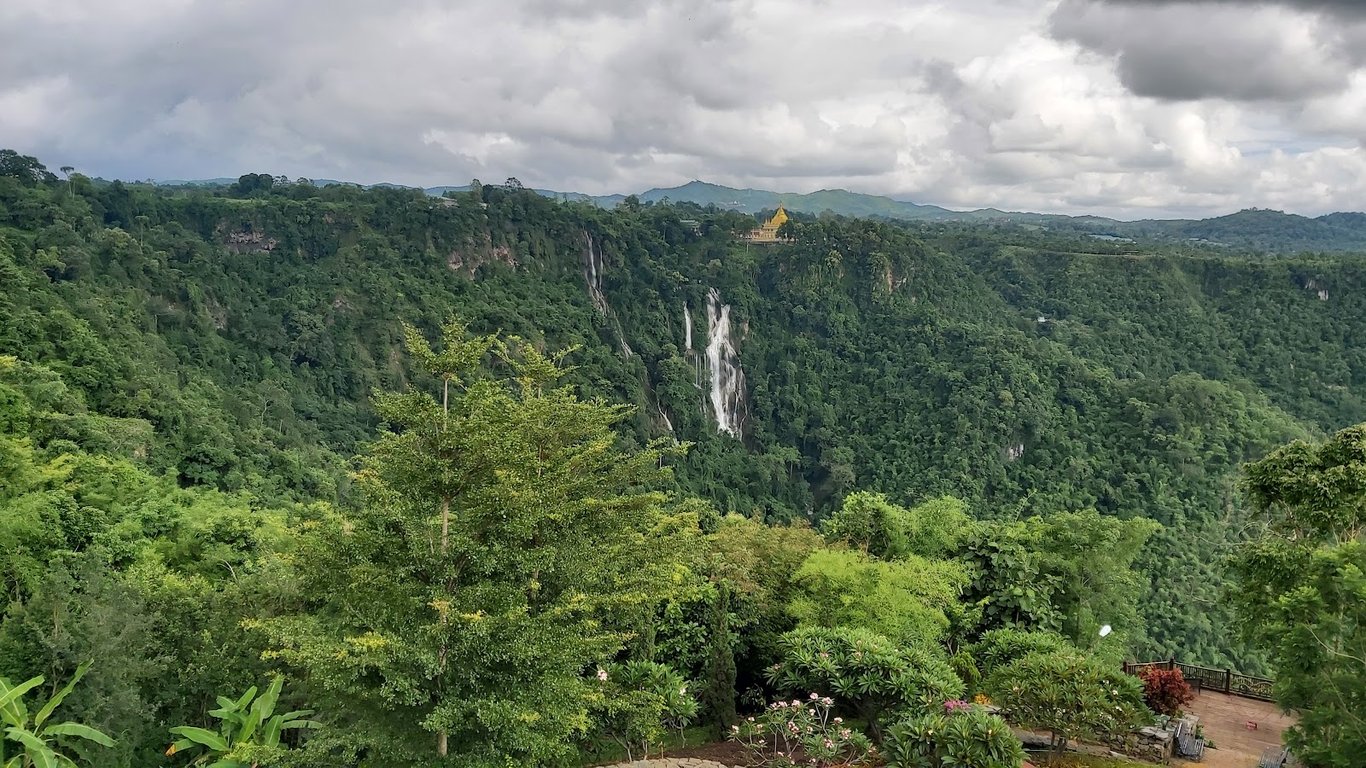 Anisakan Falls