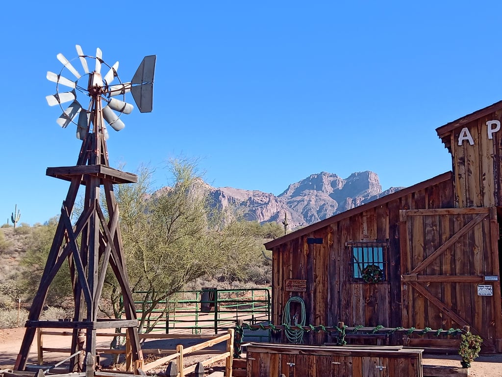 Lost Dutchman State Park