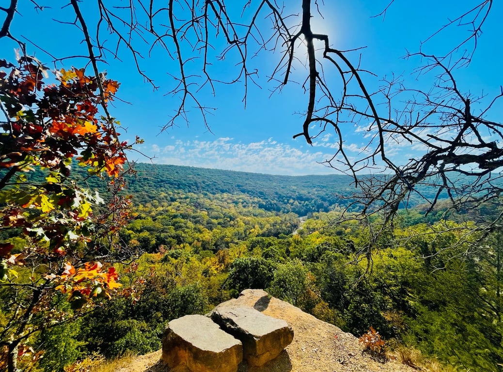 Devil's Den State Park