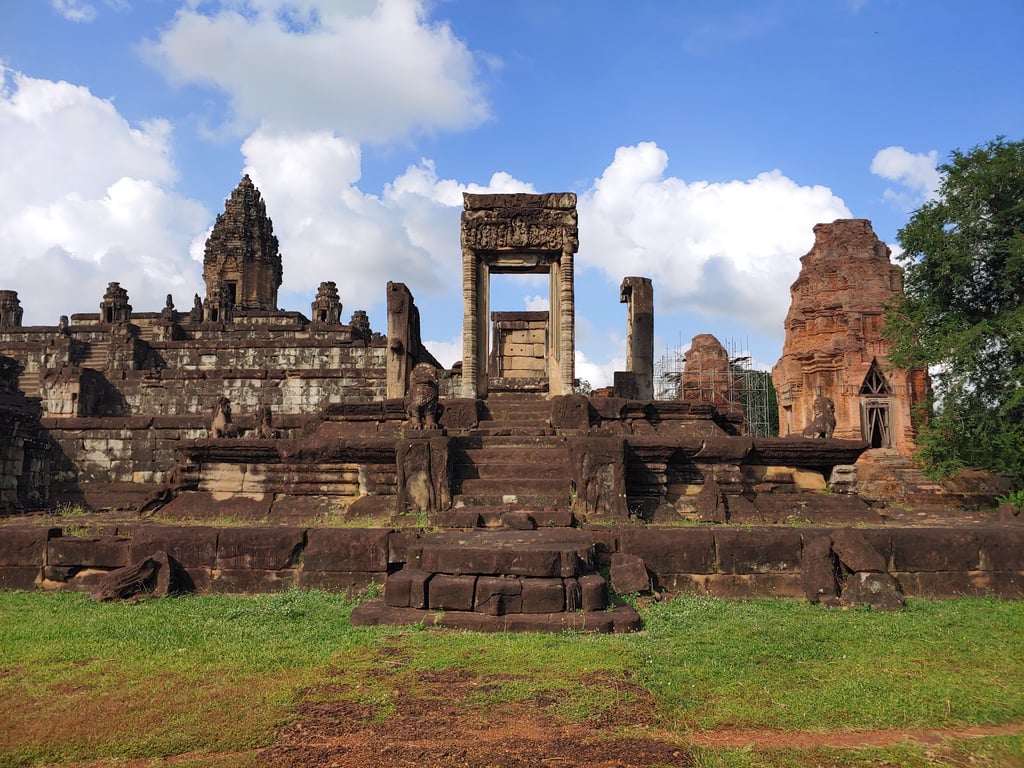 Bakong Temple