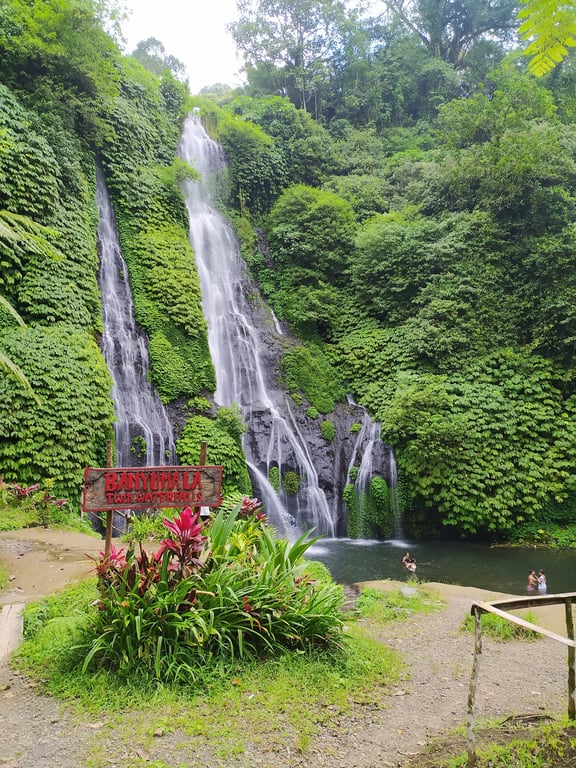 Banyumala Twin Waterfalls