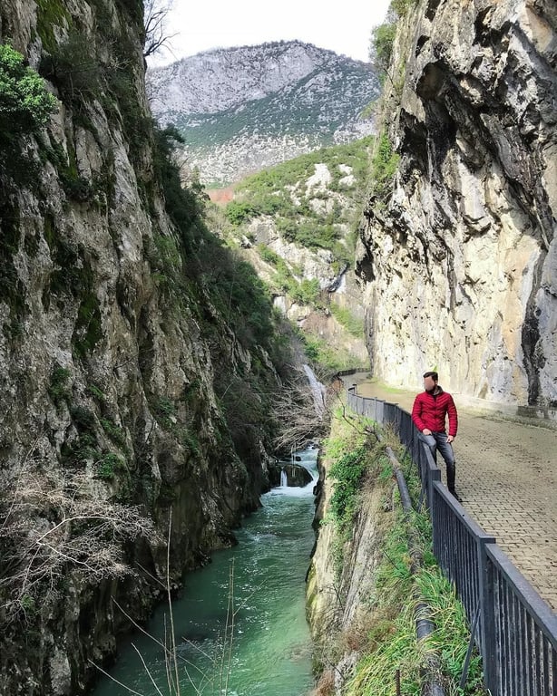 Ulukaya Şelalesi