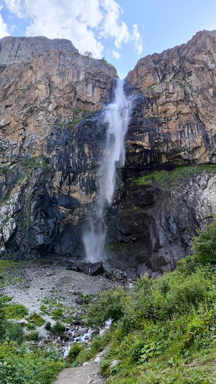 Belogorka Waterfall