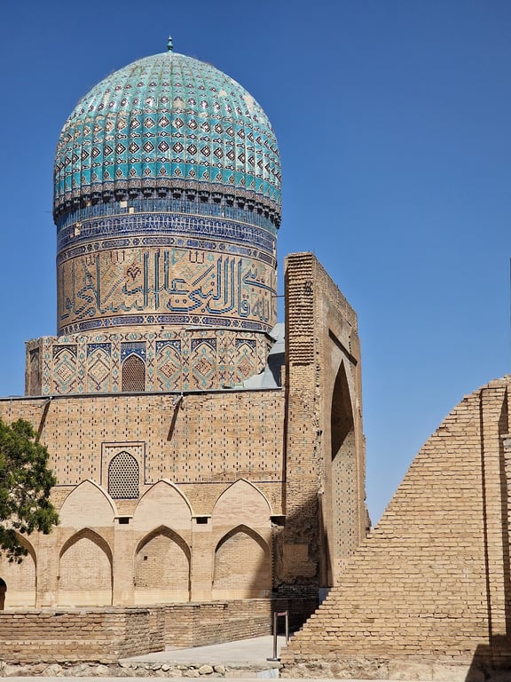 Bibi-Khanym Mosque