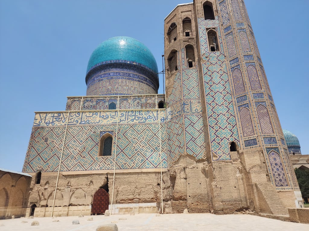 Bibi-Khanym Mosque
