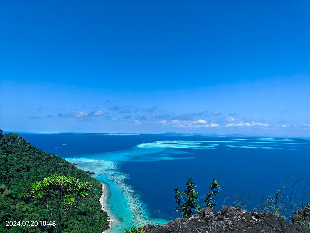Bohey Dulang Peak View