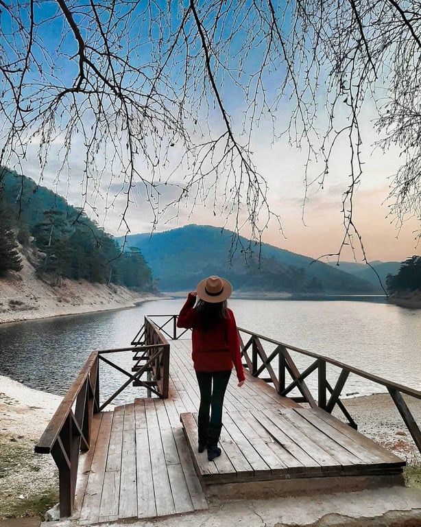 Sünnet Gölü