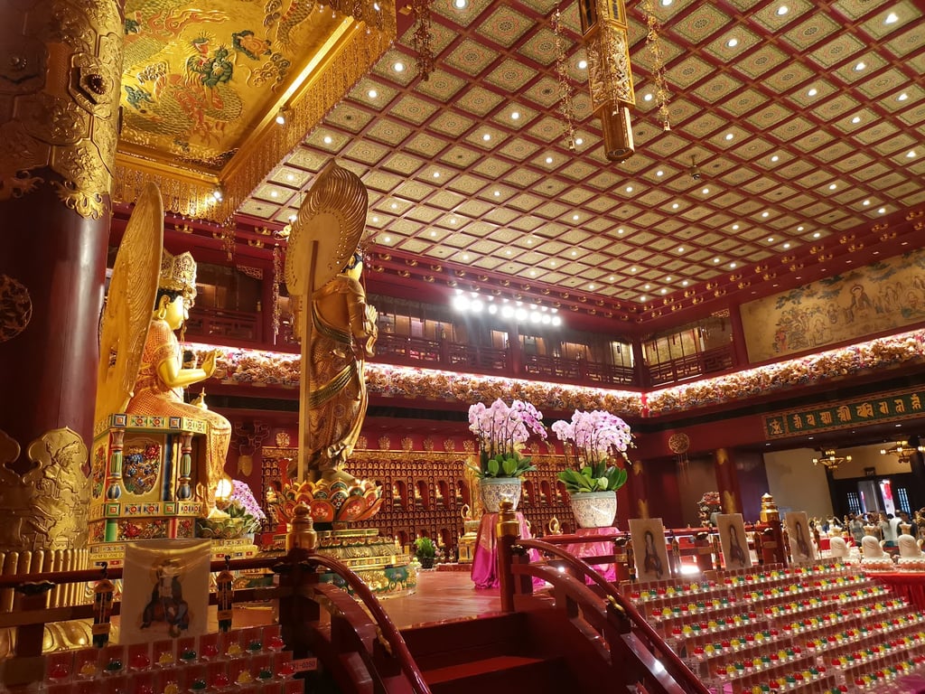 Buddha Tooth Relic Temple