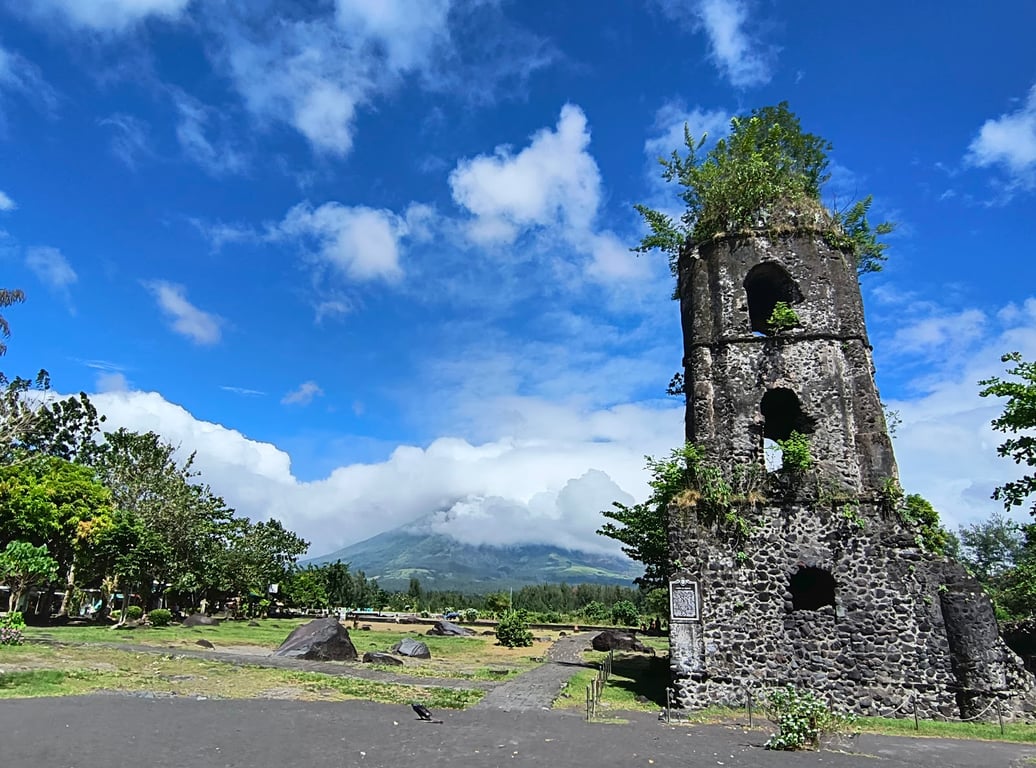 Cagsawa Ruins & Mayon View