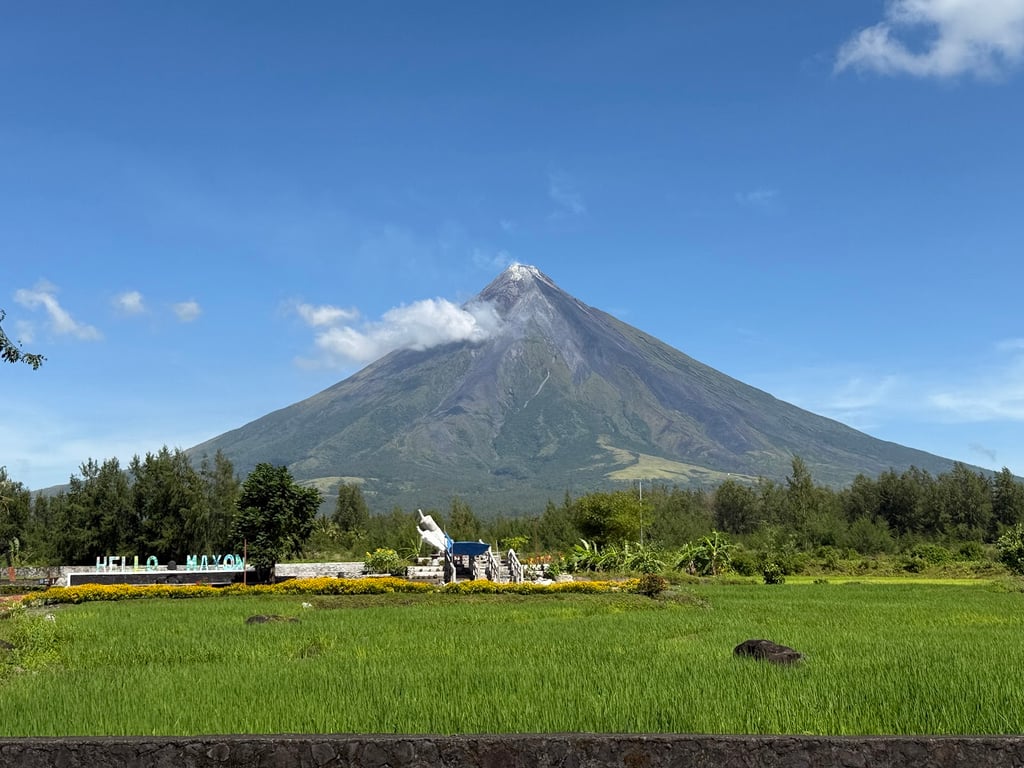 Cagsawa Ruins & Mayon View