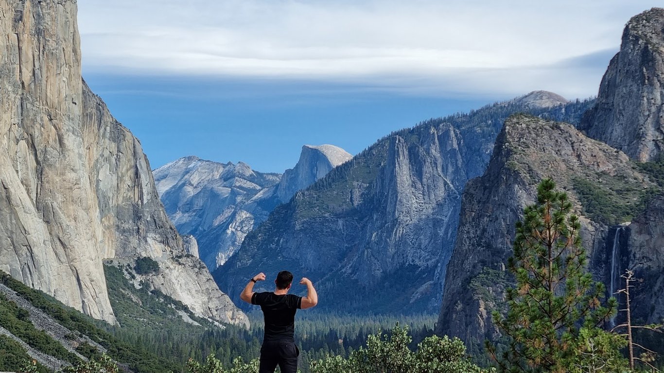 Tunnel View