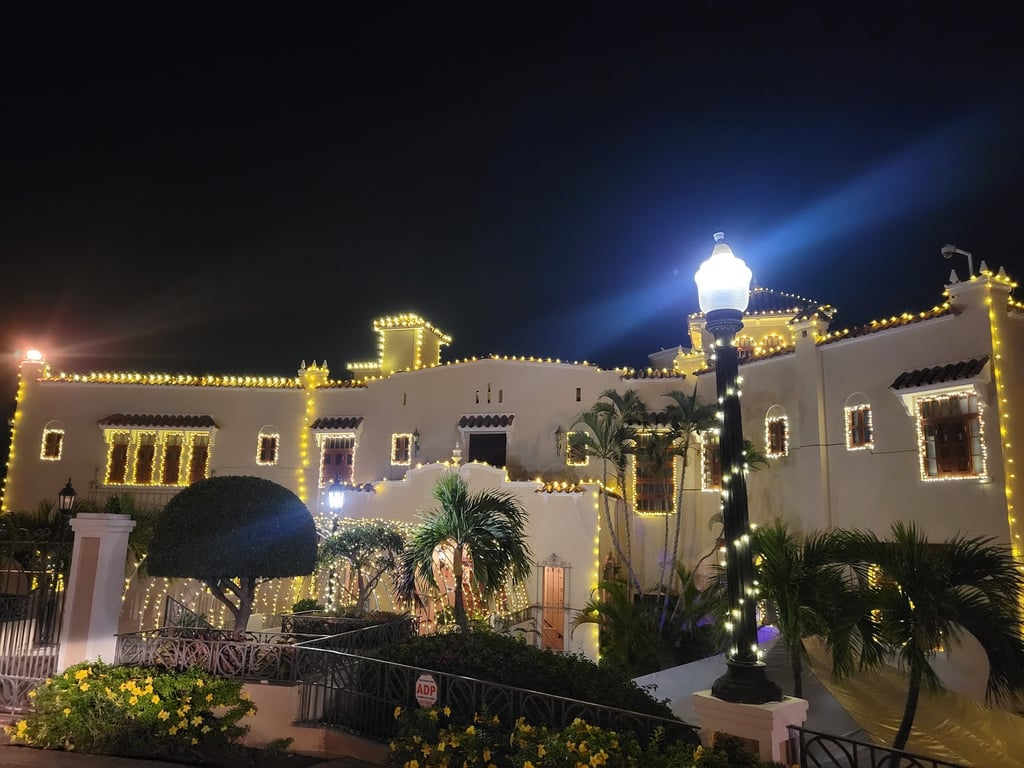 Castillo Serrallés & Cruceta del Vigía