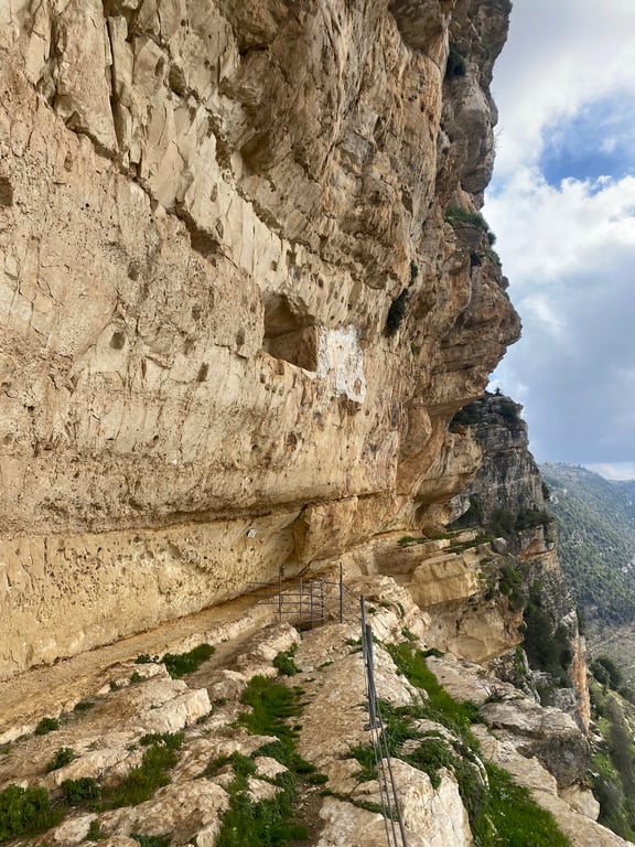 Cave Fortress of Niha