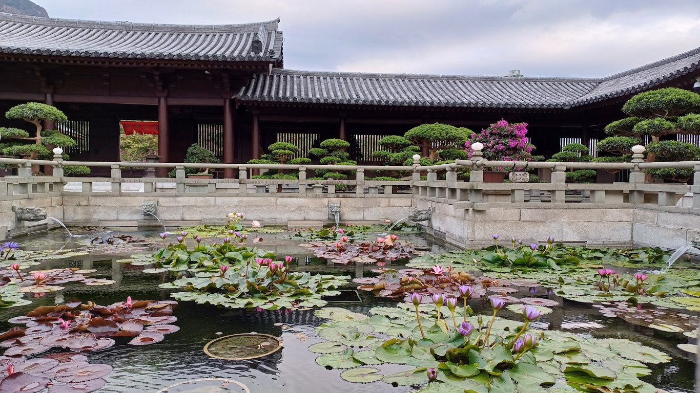 Chi Lin Nunnery & Nan Lian Garden