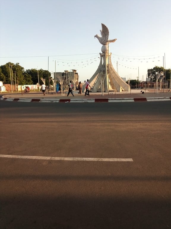Colombe de la Paix Monument