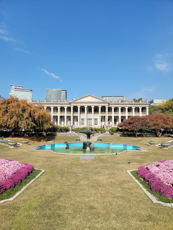 Deoksugung Palace & Stonewall Walkway